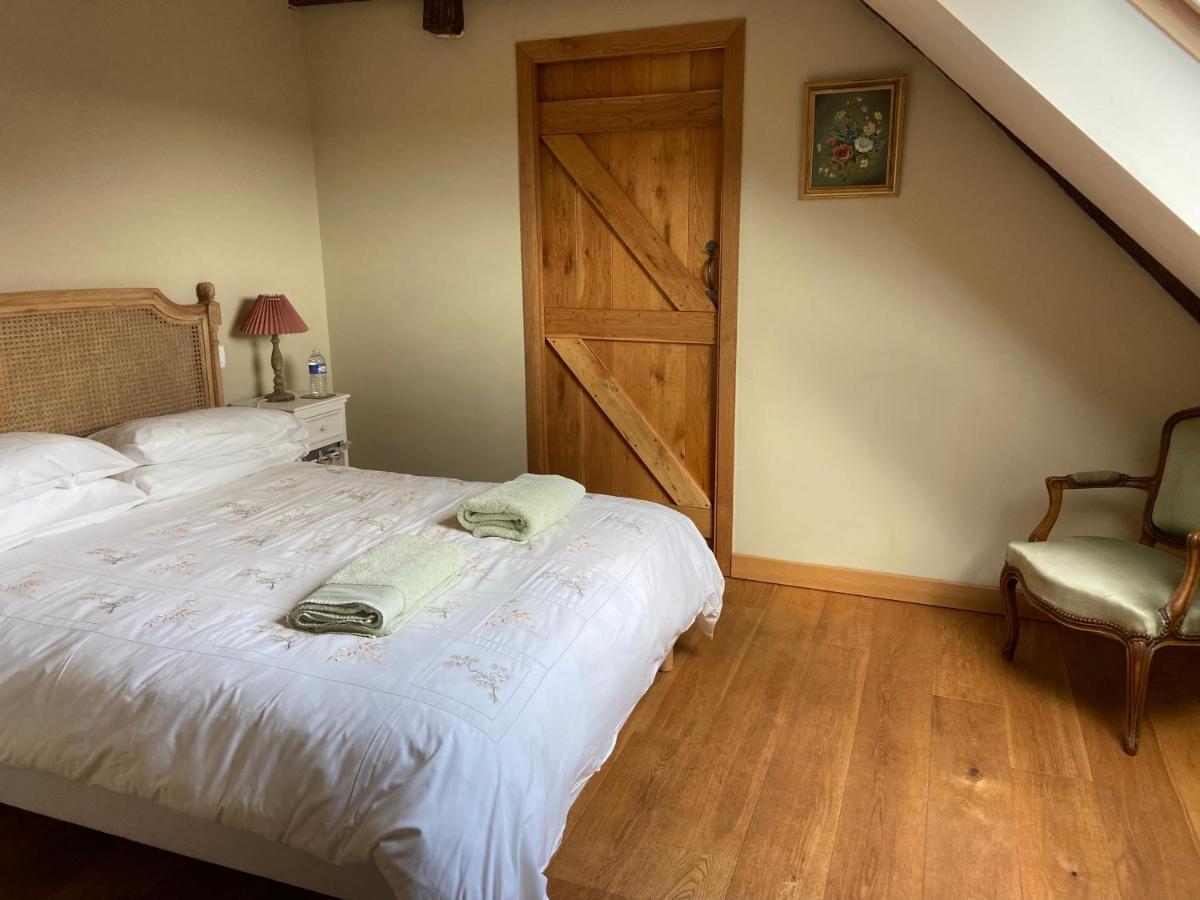 Longere Ville Voisin - Chambre D'Hote Augan Екстер'єр фото